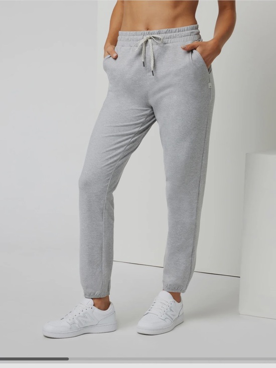 Vuori Pants - Vuori Women’s Granite Performance Jogger Light Heather Grey XS